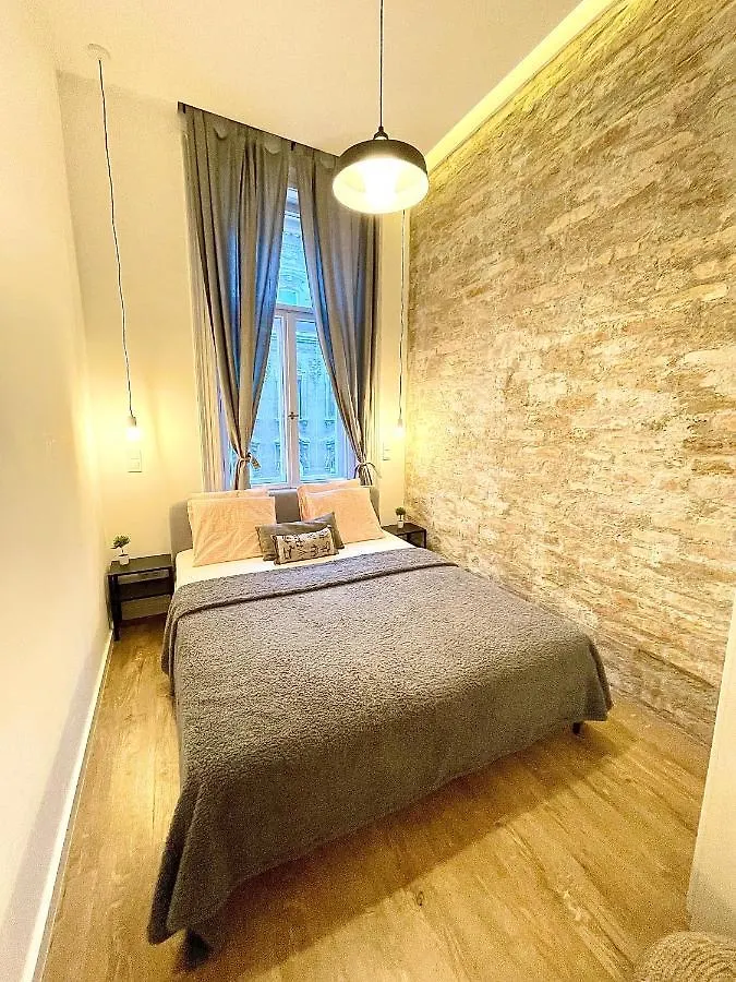 Dream Romance Residency - Finnish Sauna Budapest