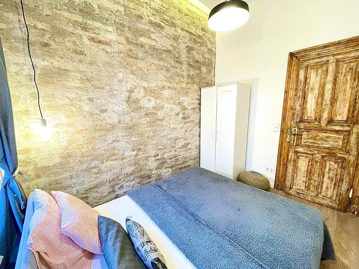 Dream Romance Residency - Finnish Sauna Budapest 0*,