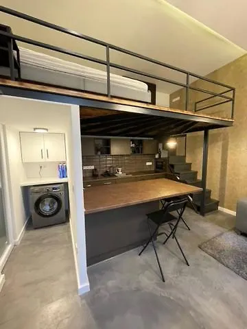 Dream Romance Residency - Finnish Sauna Budapest Apartment